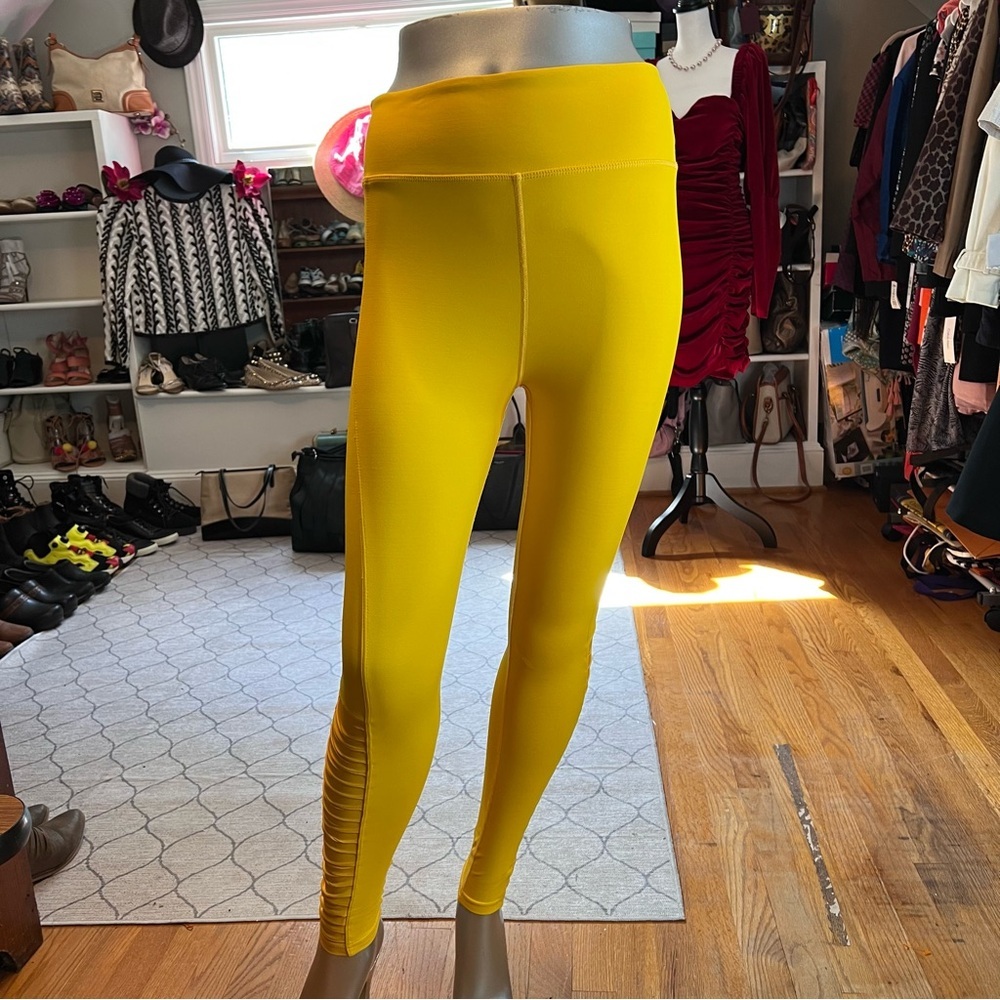 ZYIA Active Yellow Daffodil Mesh Rushed Ruffled Light N Tight Leggings Size 6-8 - Picture 9 of 9